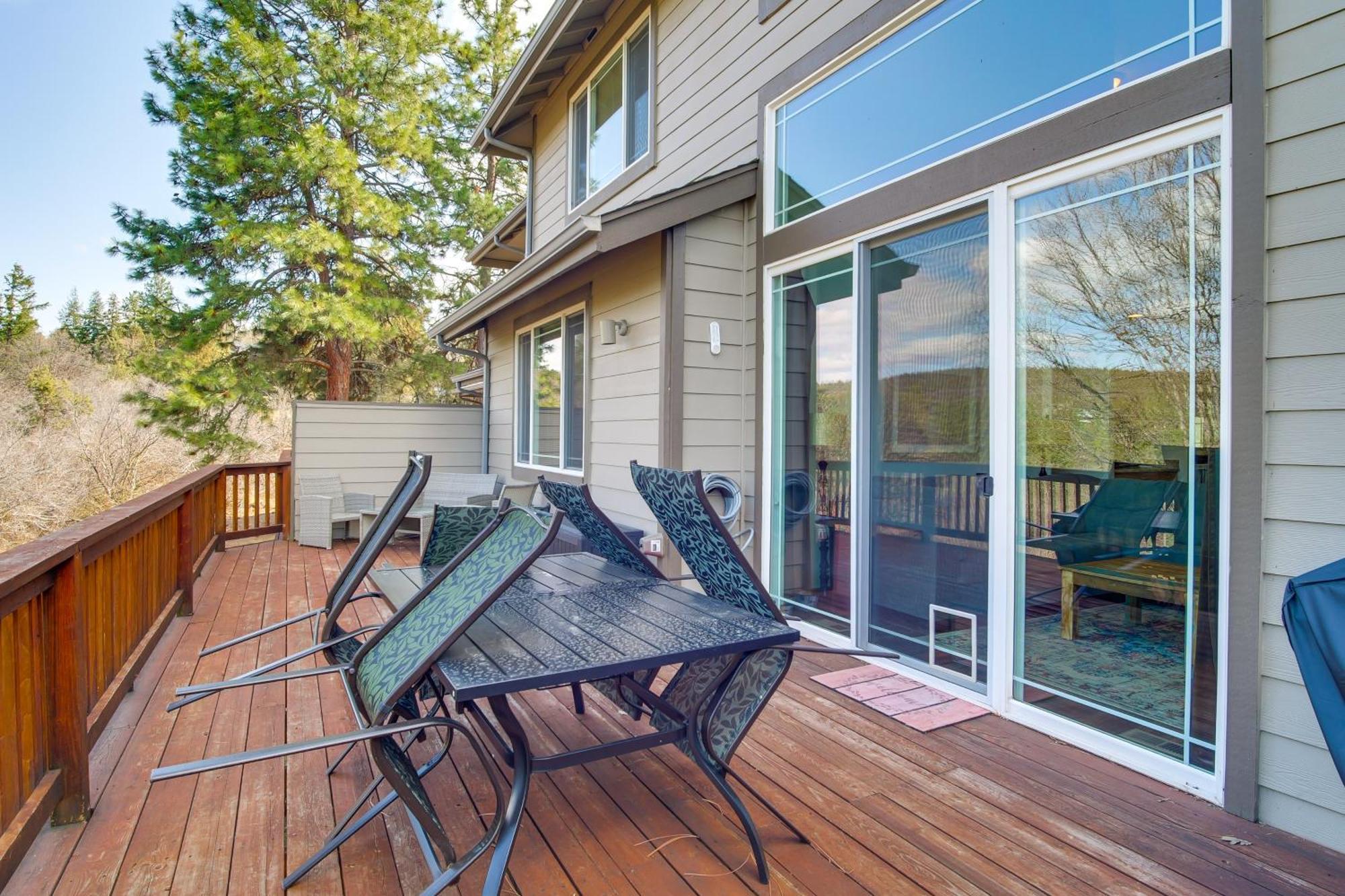Klamath Falls Getaway With Pool And Hot Tub Access! Buitenkant foto