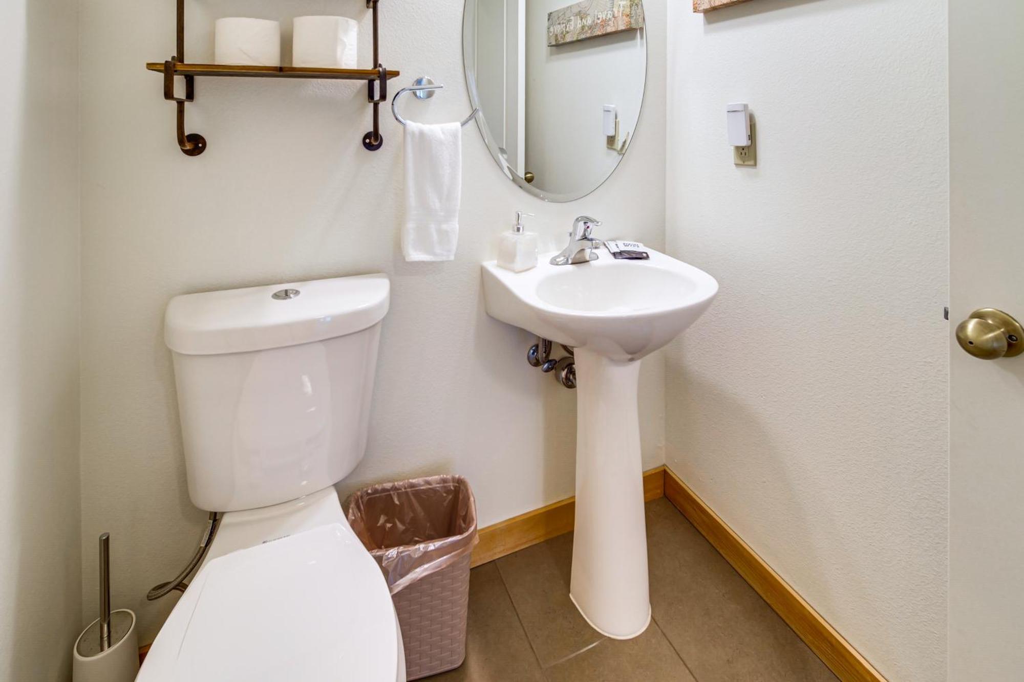 Klamath Falls Getaway With Pool And Hot Tub Access! Buitenkant foto