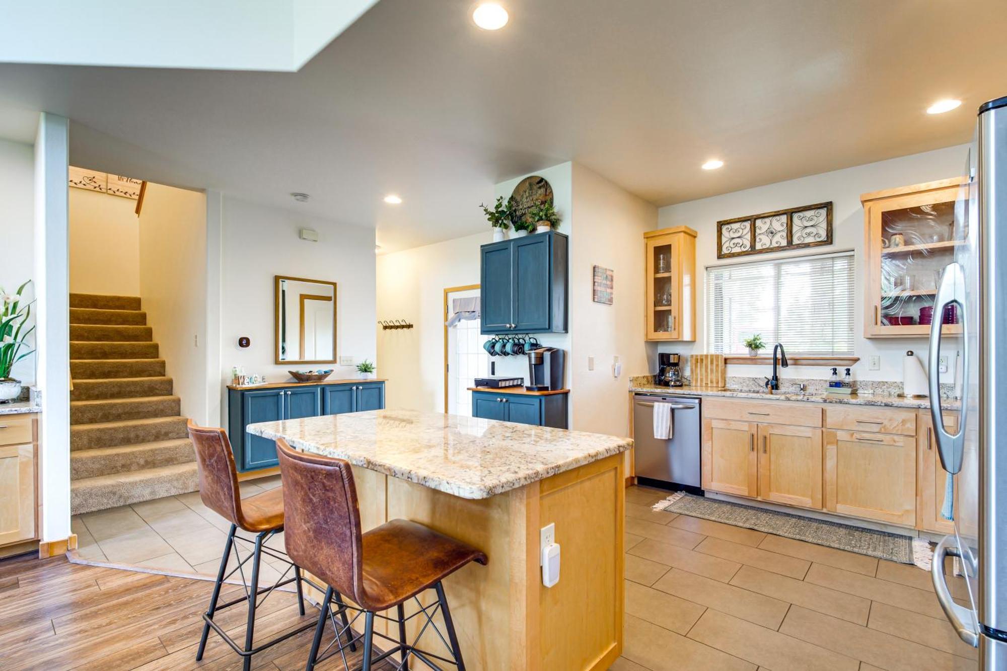 Klamath Falls Getaway With Pool And Hot Tub Access! Buitenkant foto